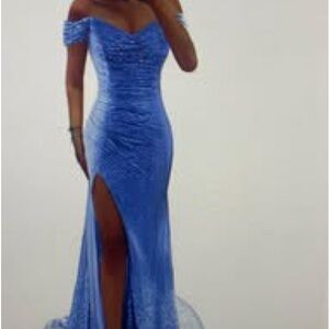 Elegant Off-Shoulder Blue Evening Gown